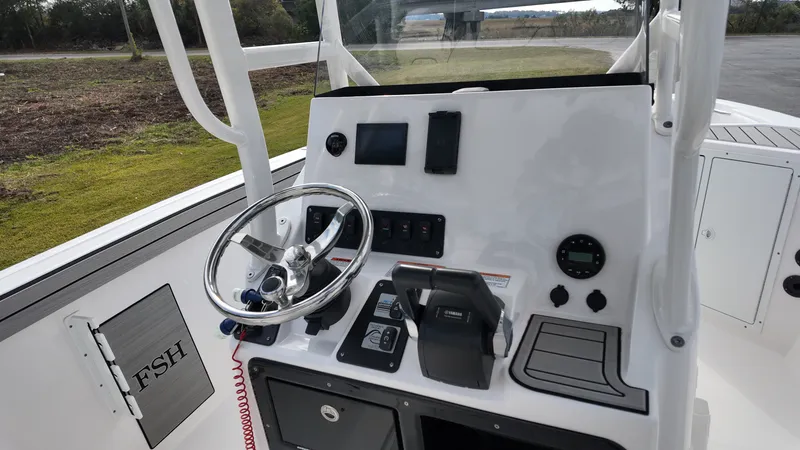 Slide: The Image of Yamaha 220 FSH Sport 2025 - 13