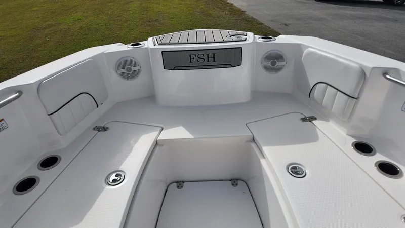 Slide: The Image of Yamaha 220 FSH Sport 2025 - 17