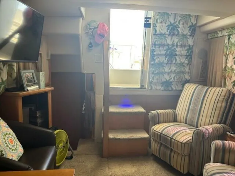 Slide: The Image of Carver Yachts 355 Aft Cabin 1996 - 5765265