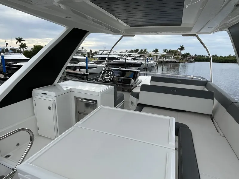 Slide: The Image of Galeon 500 FLY 2023 - 5914672