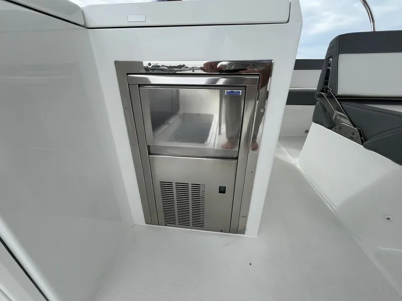 Slide: The Image of Galeon 500 FLY 2023 - 5914682