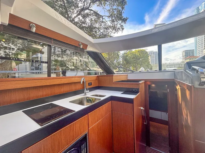 Slide: The Image of Bavaria 420 Virtess Coupe 2015 - 5805441