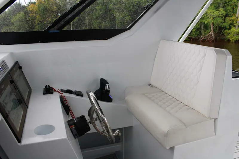 Slide: The Image of Helm Seating - 5765971