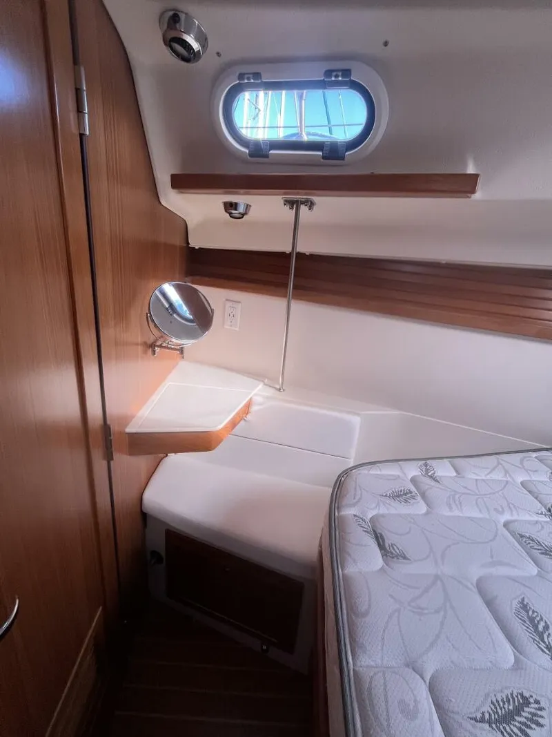 Slide: The Image of Catalina 355 2017 - 5814033