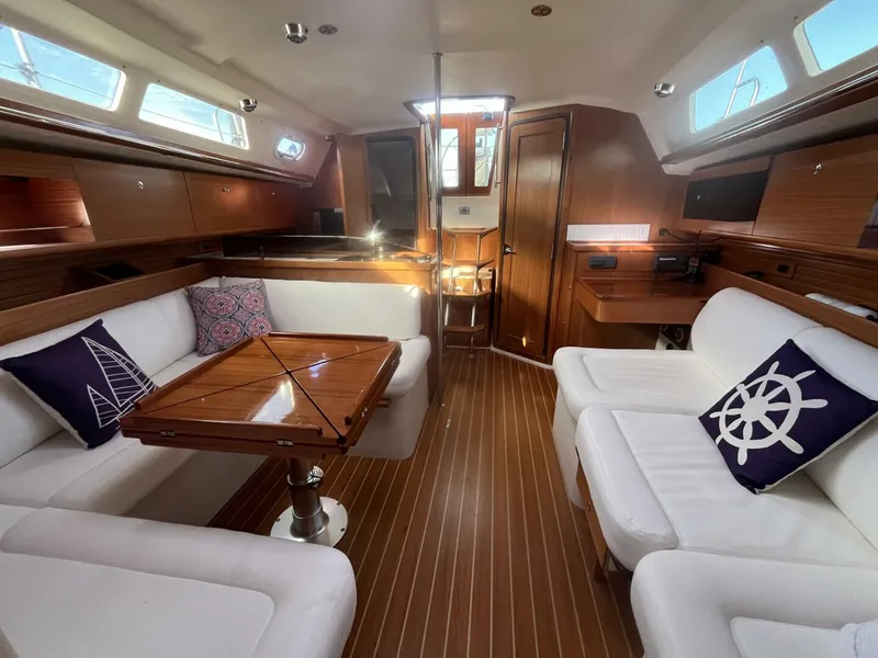 Slide: The Image of Catalina 355 2017 - 5814034