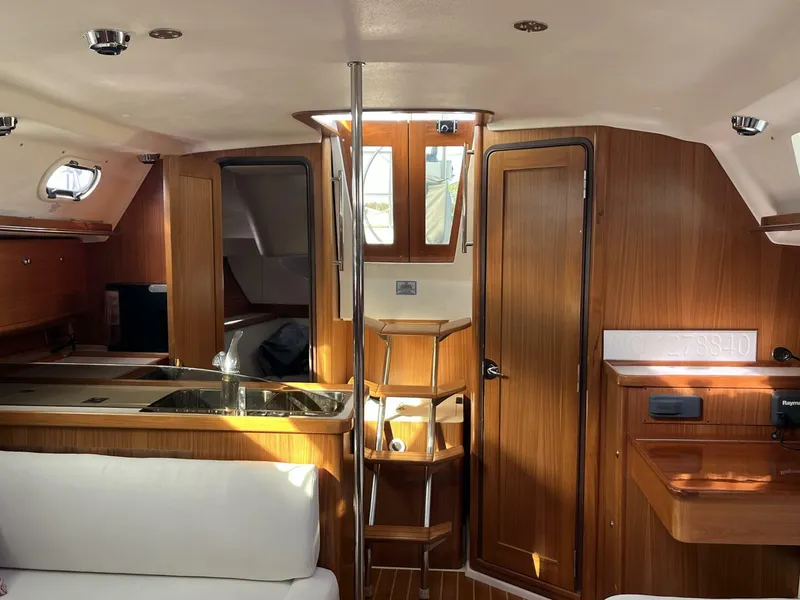 Slide: The Image of Catalina 355 2017 - 5814035