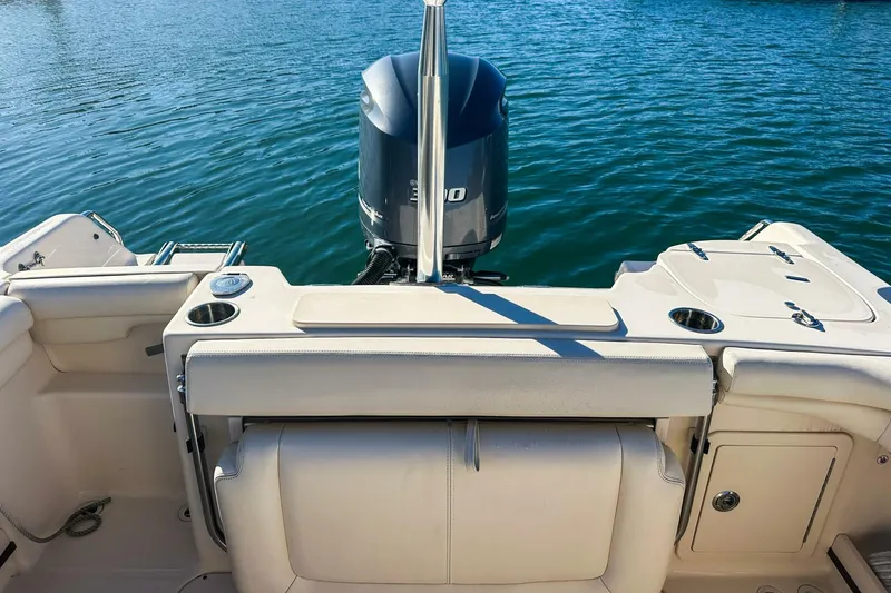 Slide: The Image of Grady-White 255 Freedom 2016 - 5931388