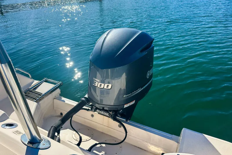 Slide: The Image of Grady-White 255 Freedom 2016 - 5931391