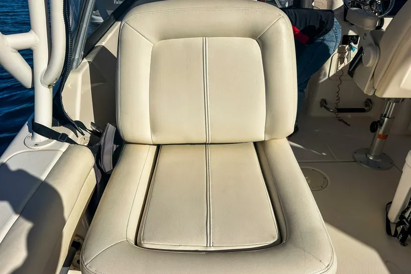 Slide: The Image of Grady-White 255 Freedom 2016 - 5931384