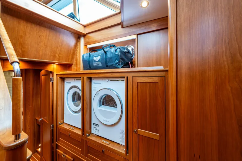 Slide: The Image of Laundry Center - 5766626