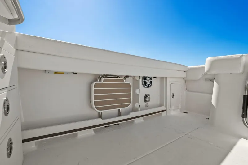 Slide: The Image of Grady White 275 Freedom 2025 - 5766891