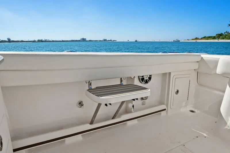 Slide: The Image of Grady White 275 Freedom 2025 - 5766886