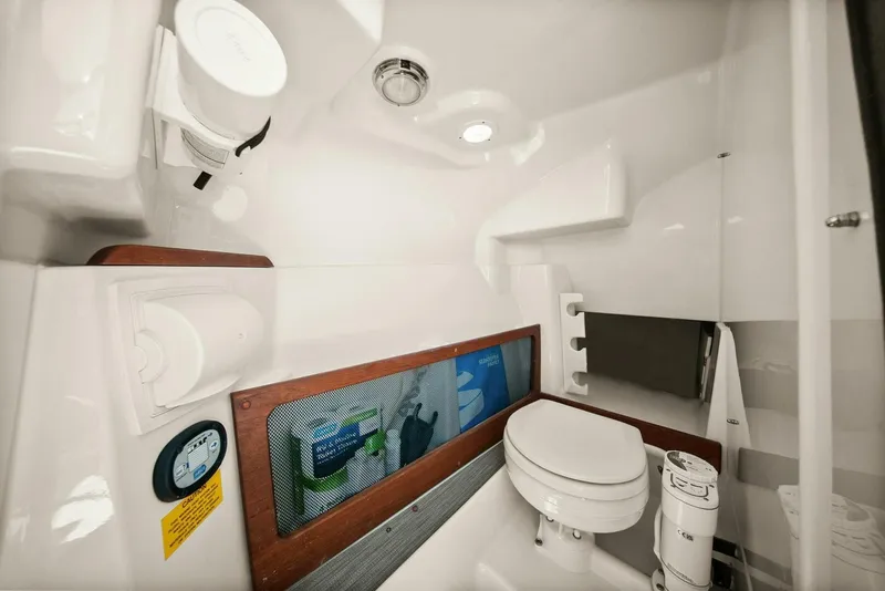 Slide: The Image of Grady White 275 Freedom 2025 - Head - 5766901