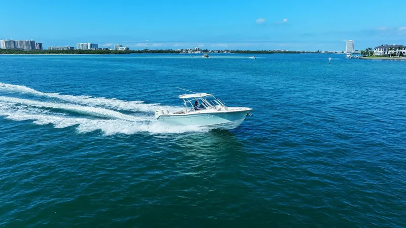 Slide: The Image of Grady White 275 Freedom 2025 - Profile - 5766877