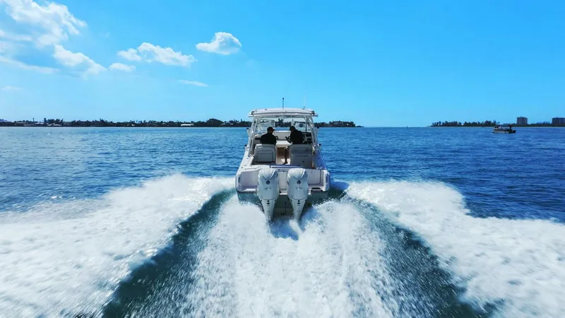 Slide: The Image of Grady White 275 Freedom 2025 - Profile - 5766872