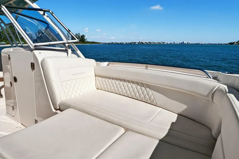 Slide: The Image of Grady White 275 Freedom 2025 - Cockpit Seating - 5766881