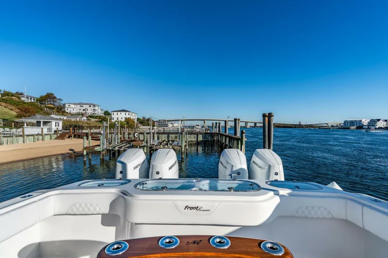 Slide: The Image of Front Runner 43 Catamaran 2025 - 5781701