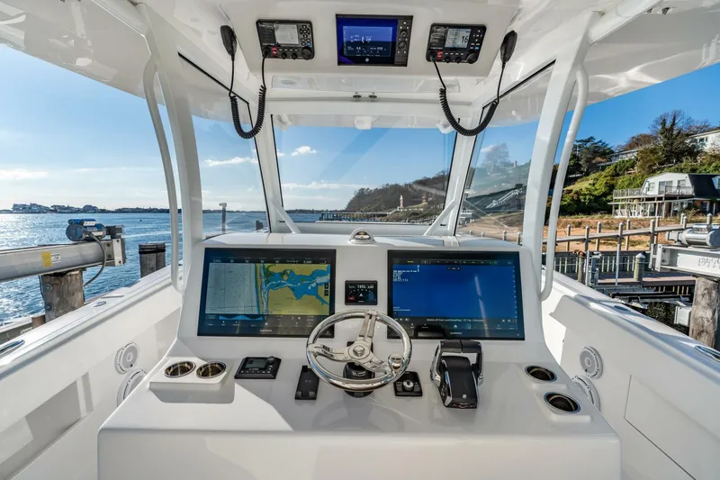 Slide: The Image of Front Runner 43 Catamaran 2025 - 5781714