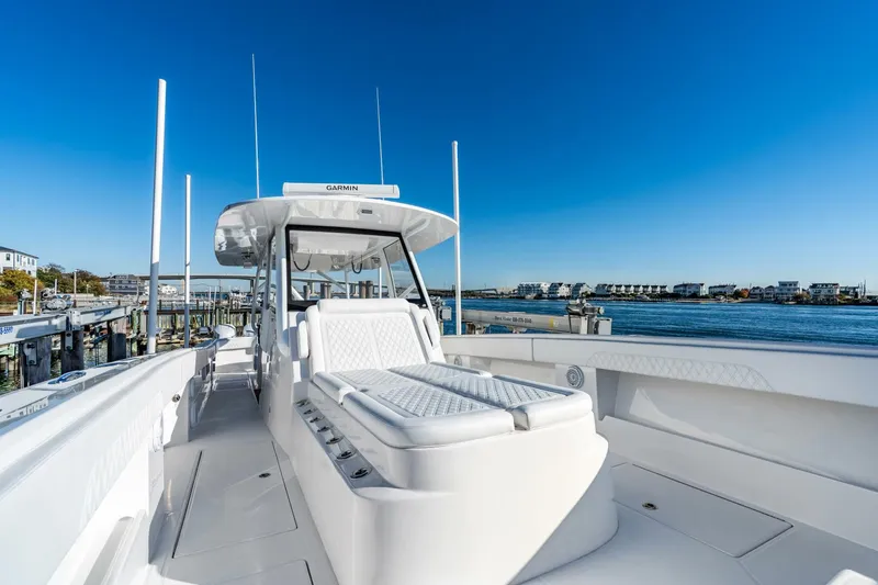 Slide: The Image of Front Runner 43 Catamaran 2025 - 5781732