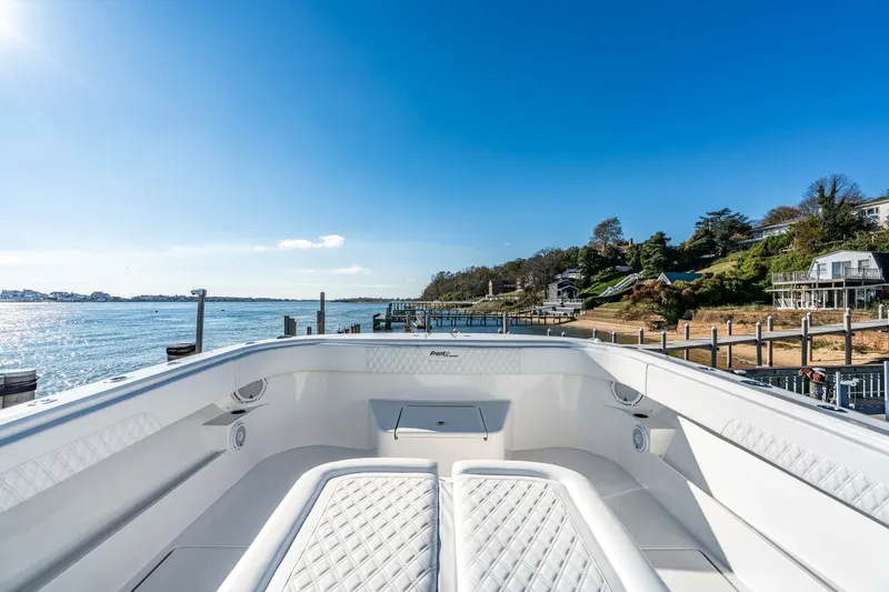 Slide: The Image of Front Runner 43 Catamaran 2025 - 5781733