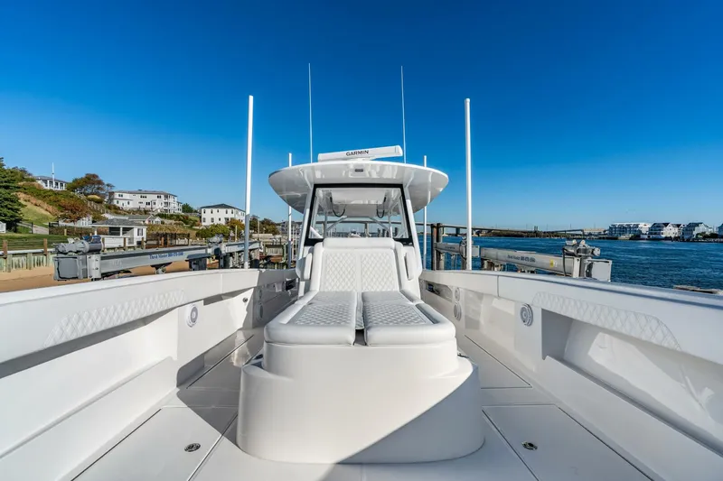 Slide: The Image of Front Runner 43 Catamaran 2025 - 5781734