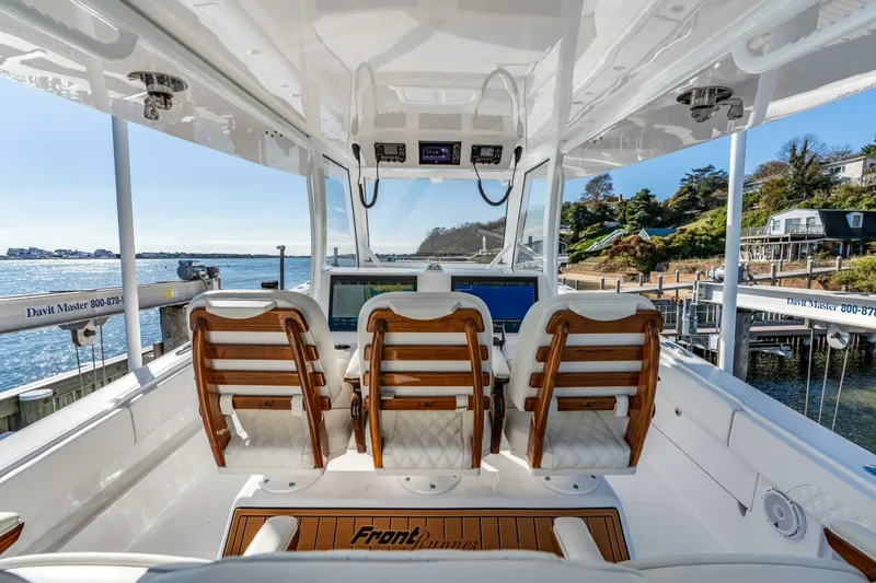 Slide: The Image of Front Runner 43 Catamaran 2025 - 5781751