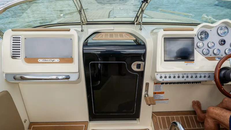 Slide: The Image of Chris-Craft Corsair Heritage Edition 2017 - 5809752