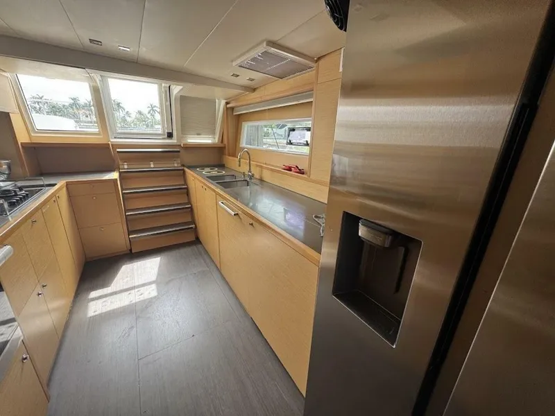 Slide: The Image of Lagoon 63 2015 - 5767674