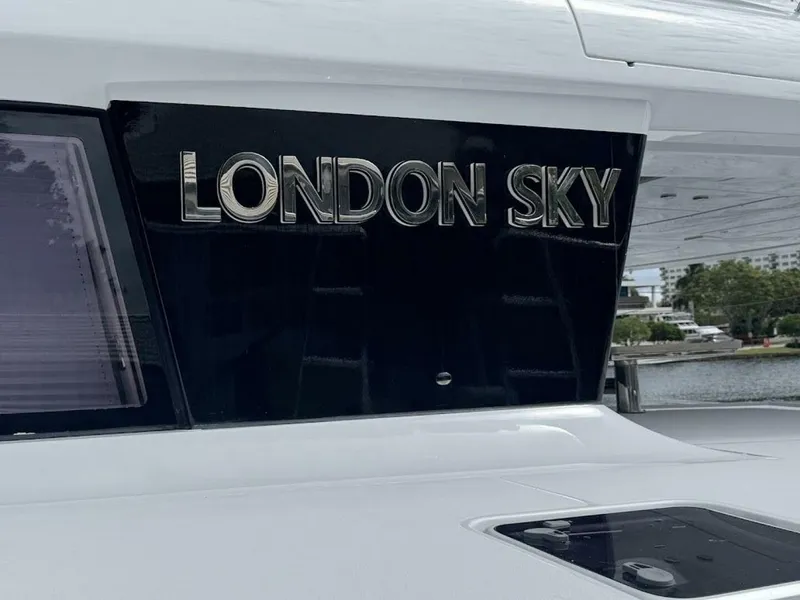 Slide: The Image of Lagoon 63 2015 - 5767681