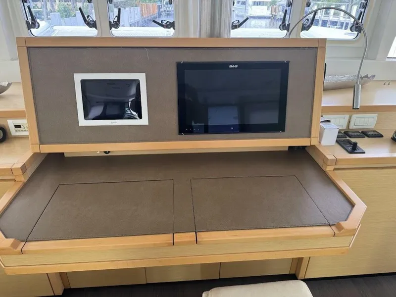 Slide: The Image of Lagoon 63 2015 - 5767670