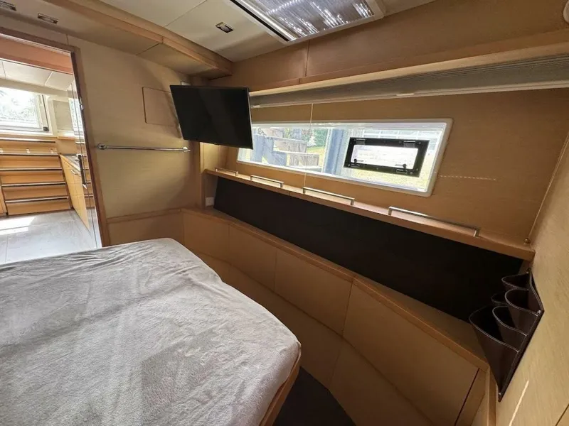 Slide: The Image of Lagoon 63 2015 - 5767672