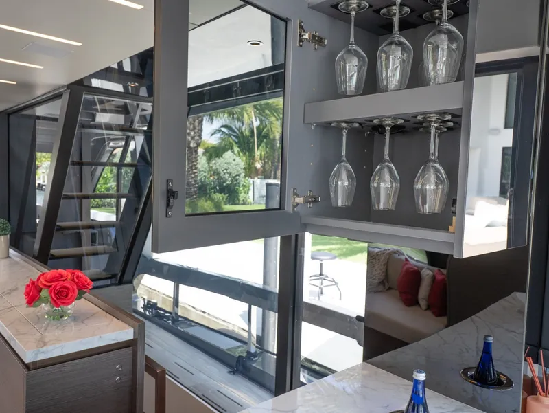 Slide: The Image of Explorer EX62 2024 - 5999978