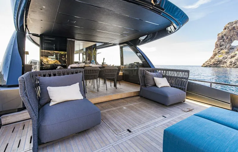 Slide: The Image of Explorer EX62 2024 - 5768668