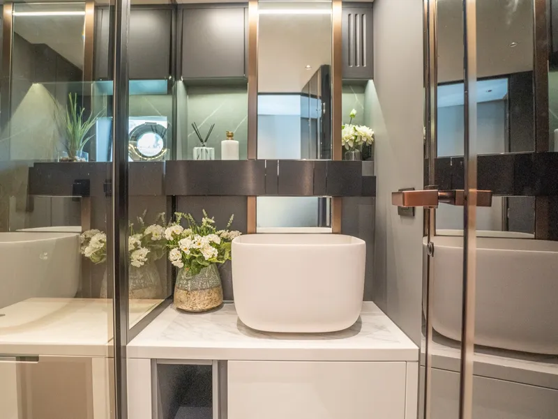 Slide: The Image of Explorer EX62 2024 - 5999988