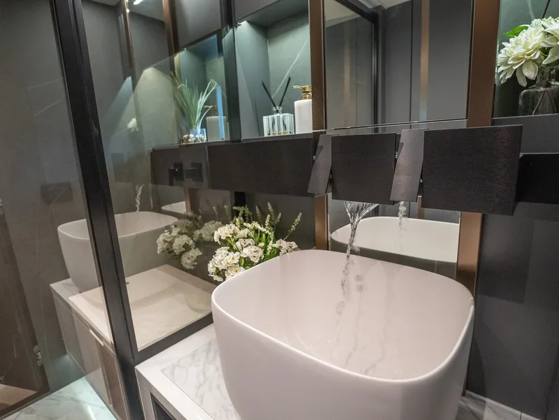 Slide: The Image of Explorer EX62 2024 - 5999989