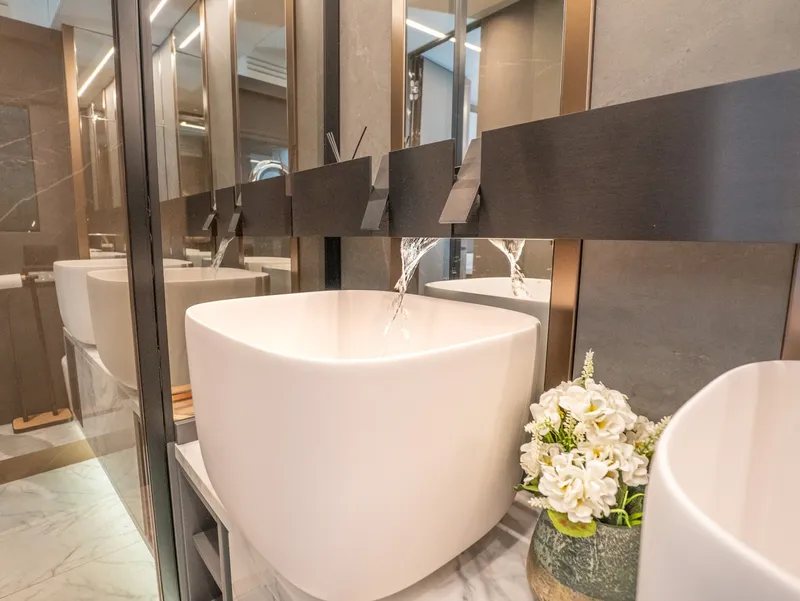 Slide: The Image of Explorer EX62 2024 - 5999999