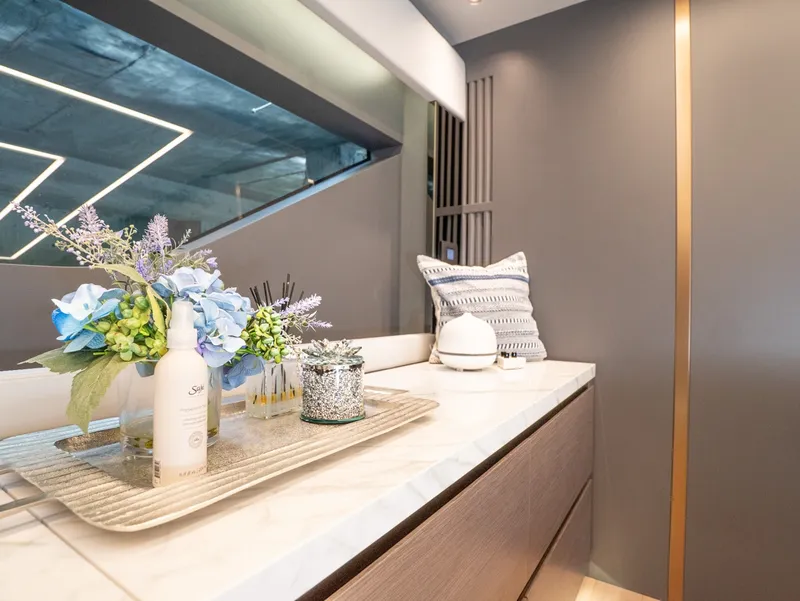 Slide: The Image of Explorer EX62 2024 - 6000000