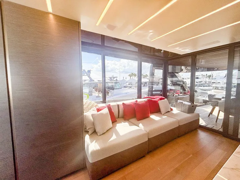 Slide: The Image of Explorer EX62 2024 - 5768674