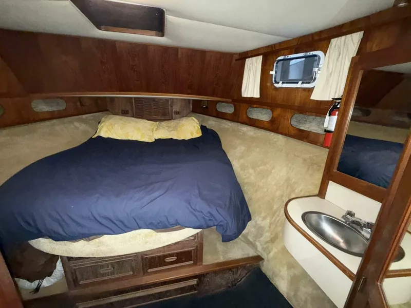 Slide: The Image of Gulf 41 Sedan 1982 - 5768018