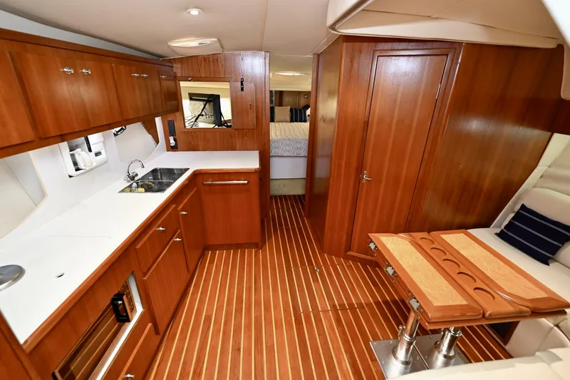 Slide: The Image of Tiara 3500 Express 2000 - 5823083