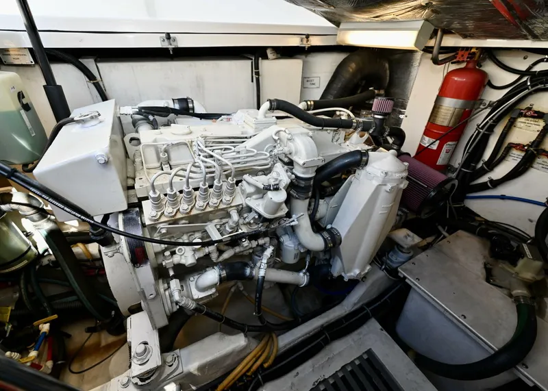 Slide: The Image of Tiara 3500 Express 2000 - 5823098