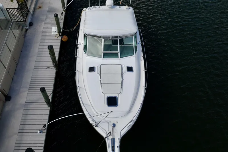 Slide: The Image of Tiara 3500 Express 2000 - 5823103