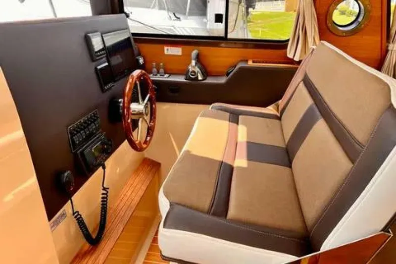 Slide: The Image of Ranger Tug R-29 S 2017 - 5771493