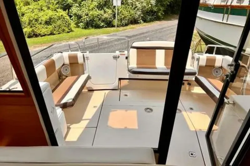 Slide: The Image of Ranger Tug R-29 S 2017 - 5771525