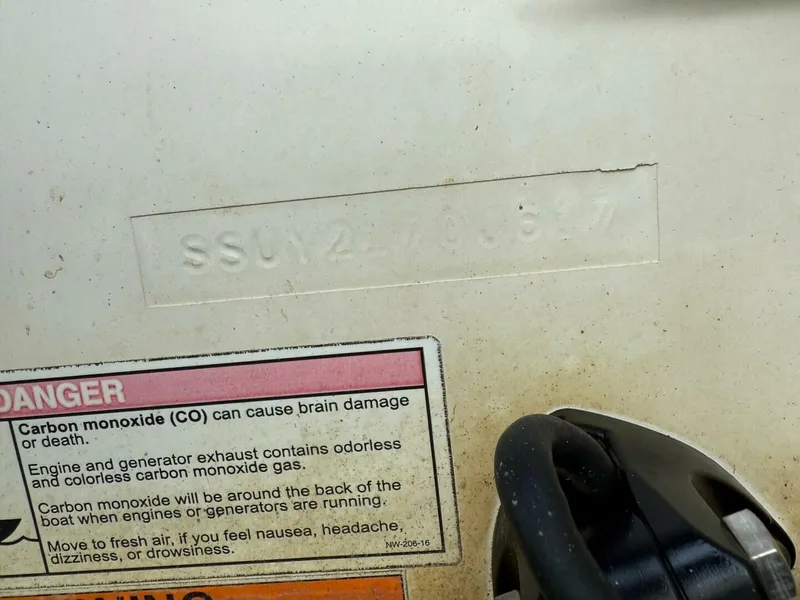 Slide: The Image of Pursuit OS 325 Offshore 2017 - 5768581