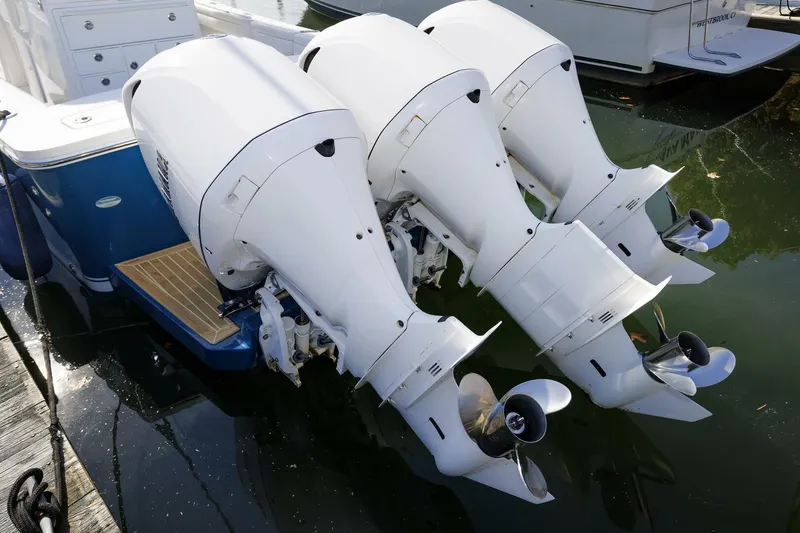Slide: The Image of Triple Yamaha Engines - 5770337
