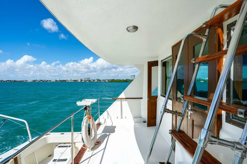 Slide: The Image of Hatteras 53 Yacht Fisherman 1978 - 5771486