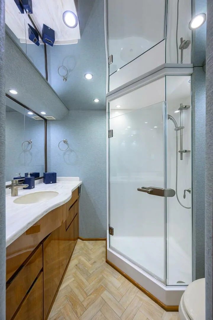 Slide: The Image of Master Head - 5770891