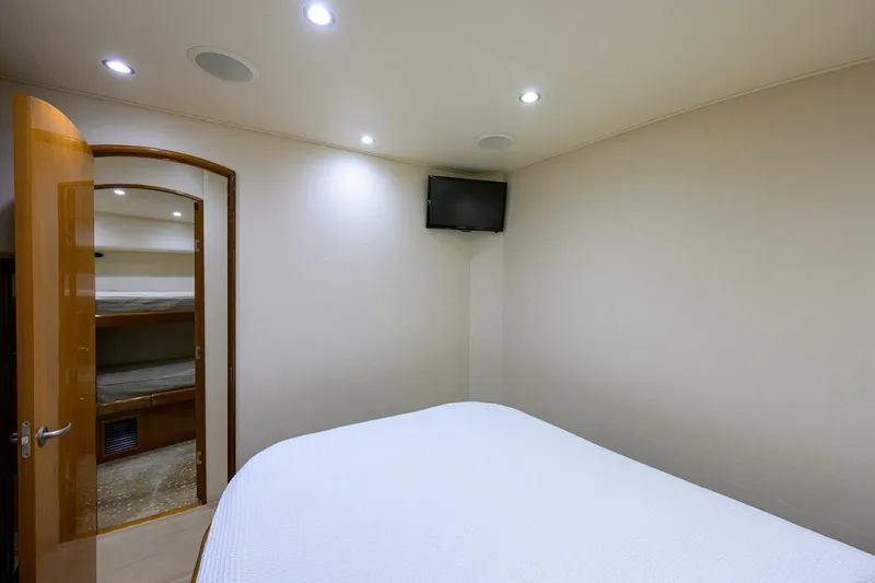 Slide: The Image of  Guest Cabin  - 5770904