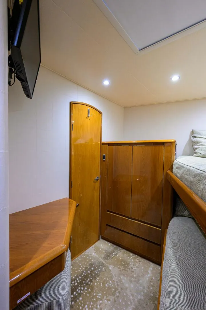 Slide: The Image of  Guest Cabin  - 5770907